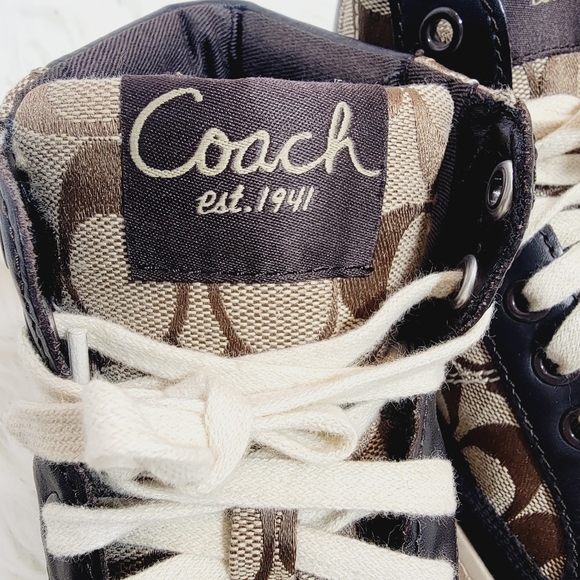 Coach - Picture 7 of 8